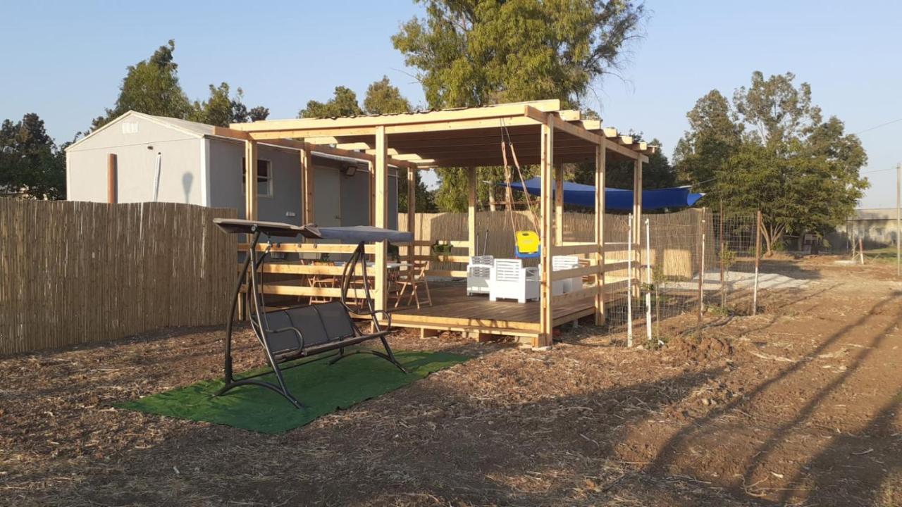Kfar Gidonאצל דוד בכפרアパートメント エクステリア 写真